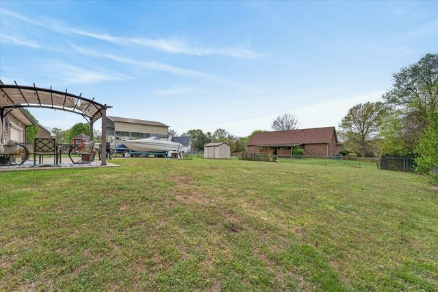 118 Greenland Farms Dr, Clarksville, TN 37040
