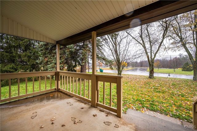 5082 Bay View Road, Hamburg, NY 14075