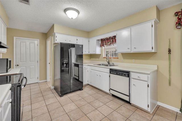 99 Jekyll Island Road, Jesup, GA 31545