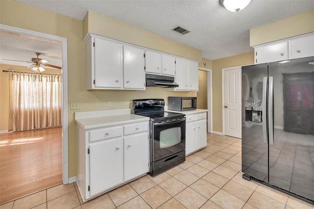 99 Jekyll Island Road, Jesup, GA 31545