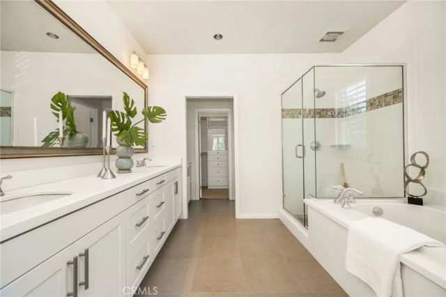 61 Cactus Flower, Irvine, CA 92620