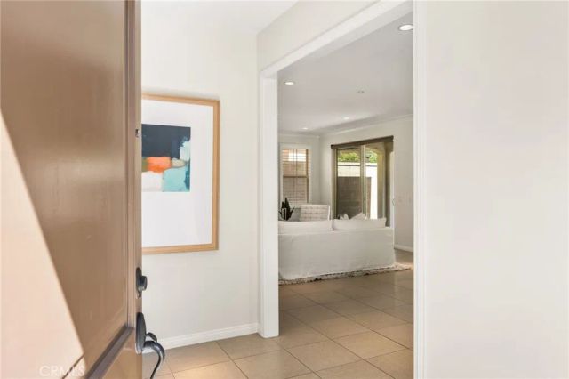 61 Cactus Flower, Irvine, CA 92620