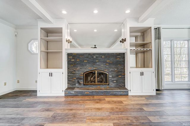 704 Oaktree Court, Fort Wayne, IN 46845