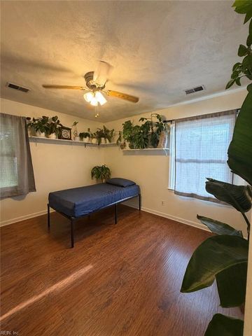1314 Lawson Cir, Suffolk, VA 23434