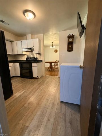 1314 Lawson Cir, Suffolk, VA 23434