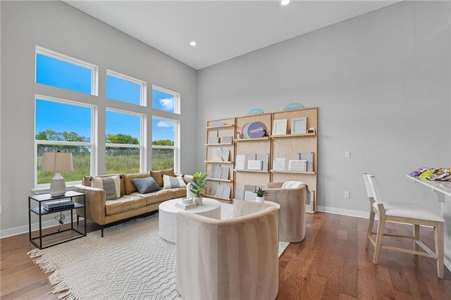 1322 S 4th Street E, Louisburg, KS 66053