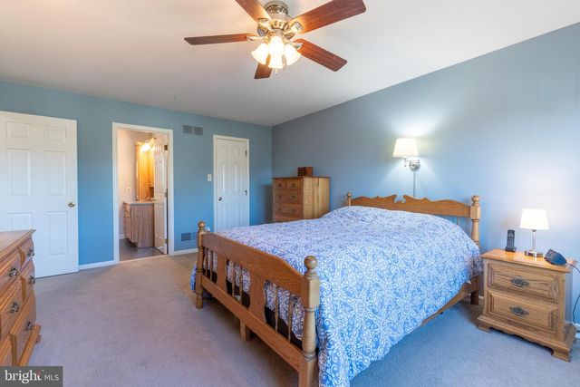 108 LENA DR, Newark, DE 19711