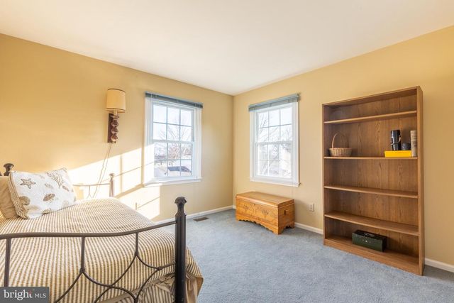 108 LENA DR, Newark, DE 19711