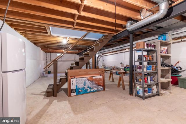 108 LENA DR, Newark, DE 19711