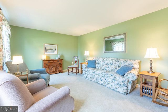 108 LENA DR, Newark, DE 19711