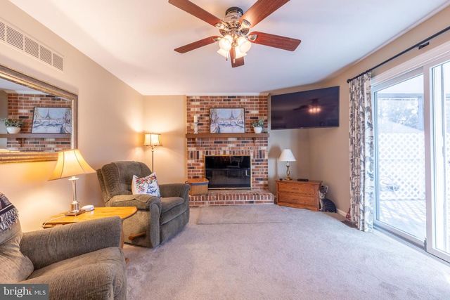 108 LENA DR, Newark, DE 19711