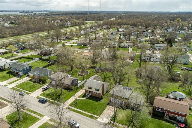 1900 Bruce Lane, Grand Island, NY 14072
