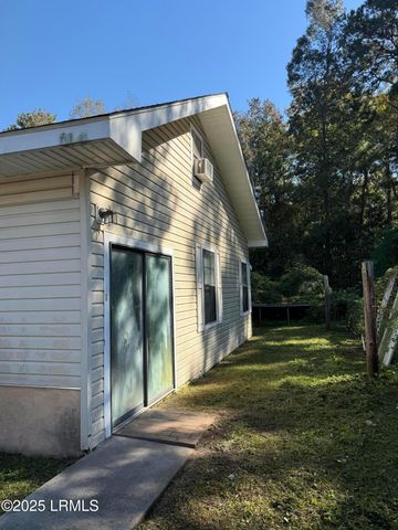 1973 Colonial Avenue, Beaufort, SC 29906