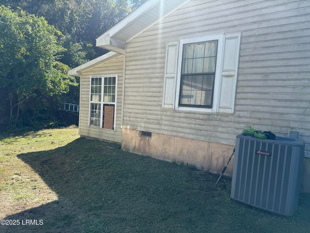 1973 Colonial Avenue, Beaufort, SC 29906