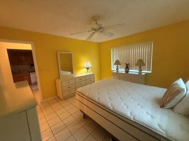 197 Lake Susan Lane, West Palm Beach, FL 33411