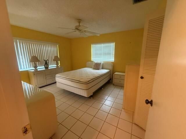 197 Lake Susan Lane, West Palm Beach, FL 33411
