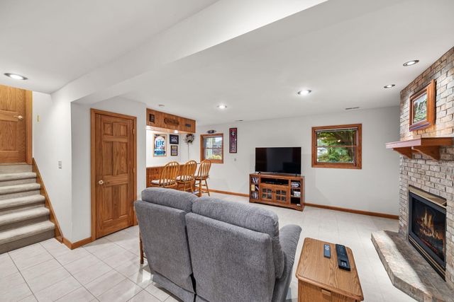 305 Elkwood Court, Valparaiso, IN 46383