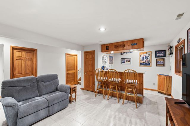 305 Elkwood Court, Valparaiso, IN 46383