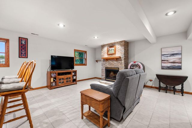 305 Elkwood Court, Valparaiso, IN 46383