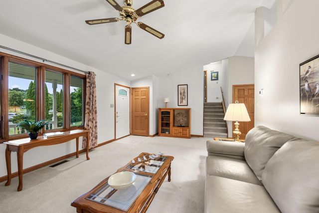 305 Elkwood Court, Valparaiso, IN 46383