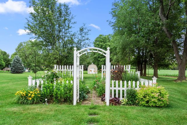 305 Elkwood Court, Valparaiso, IN 46383