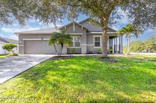 896 Banks Street NW, Palm Bay, FL 32907