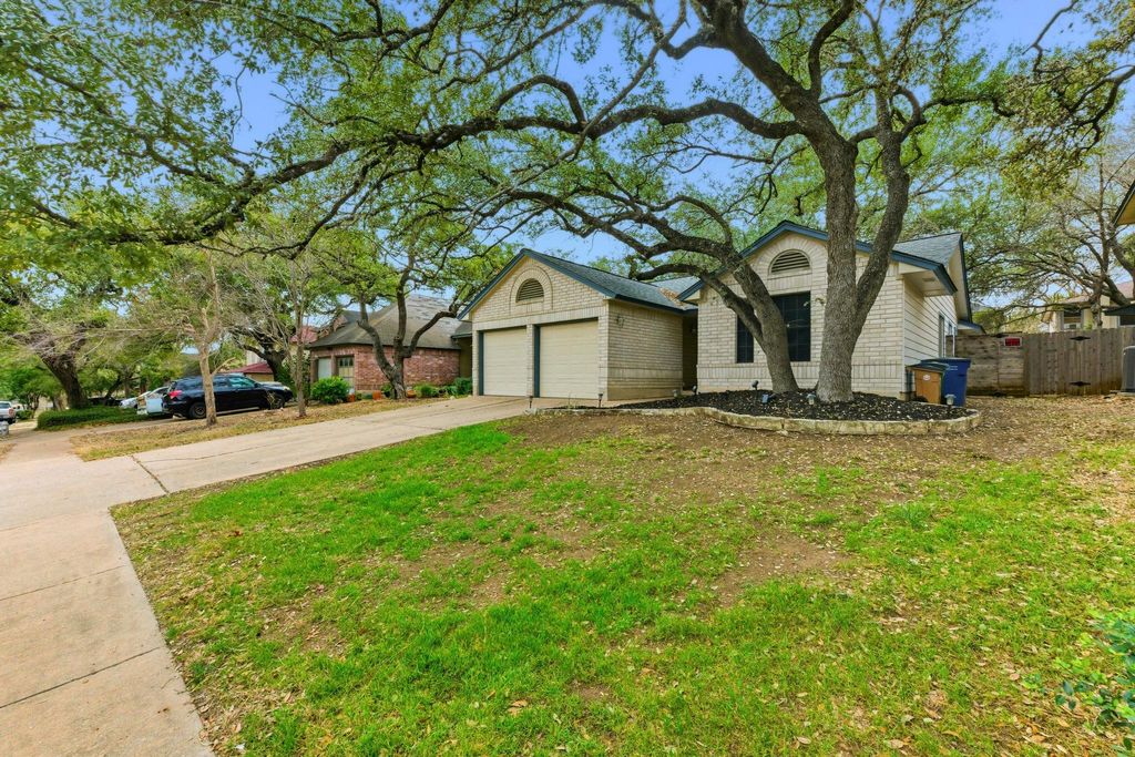 723 Shade Tree DR, Austin, TX 78748