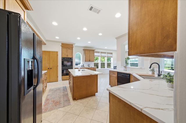 11211 Greenwillow Street, Houston, TX 77035