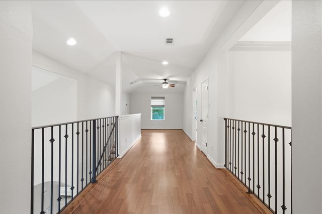 11211 Greenwillow Street, Houston, TX 77035