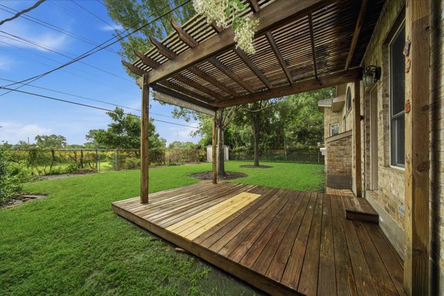 11211 Greenwillow Street, Houston, TX 77035
