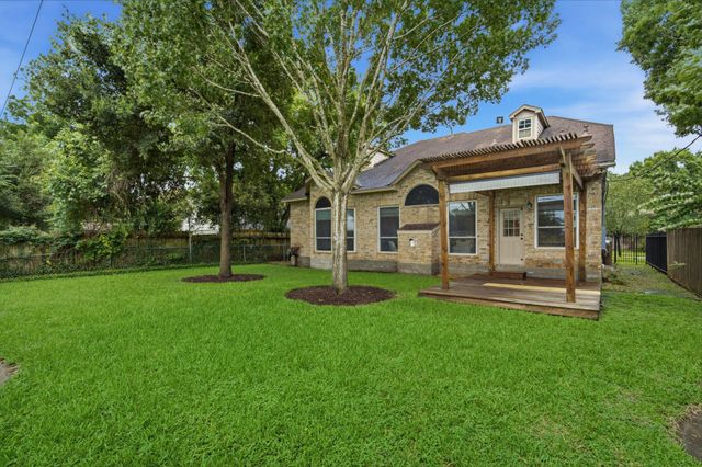 11211 Greenwillow Street, Houston, TX 77035