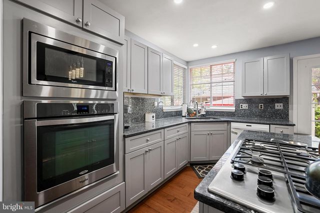 42900 KIRKLAND ST, Ashburn, VA 20147