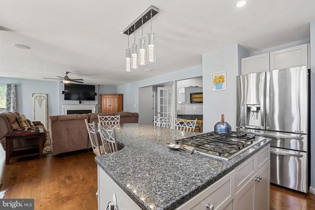 42900 KIRKLAND ST, Ashburn, VA 20147