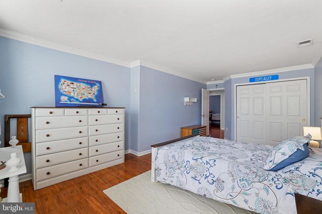 42900 KIRKLAND ST, Ashburn, VA 20147