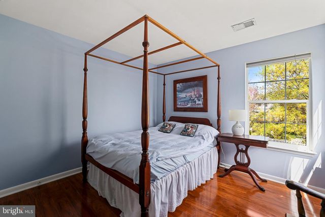 42900 KIRKLAND ST, Ashburn, VA 20147