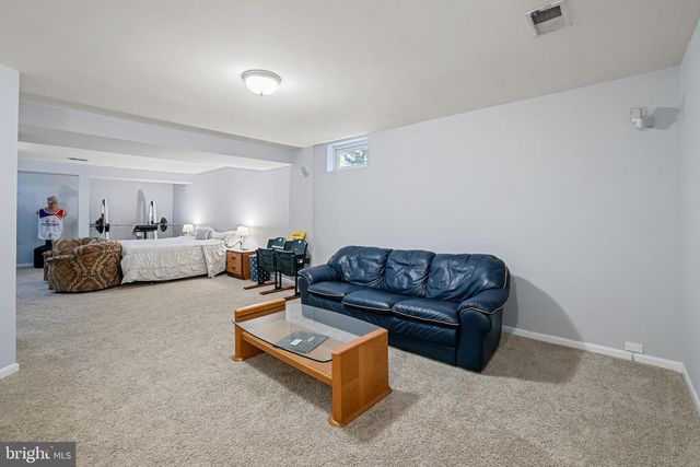 42900 KIRKLAND ST, Ashburn, VA 20147