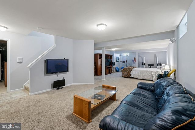 42900 KIRKLAND ST, Ashburn, VA 20147