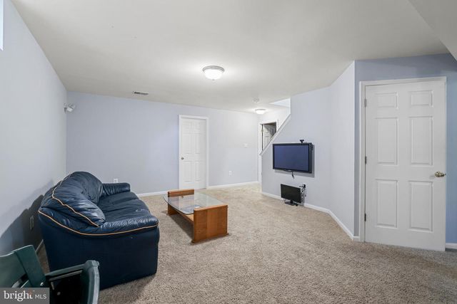 42900 KIRKLAND ST, Ashburn, VA 20147