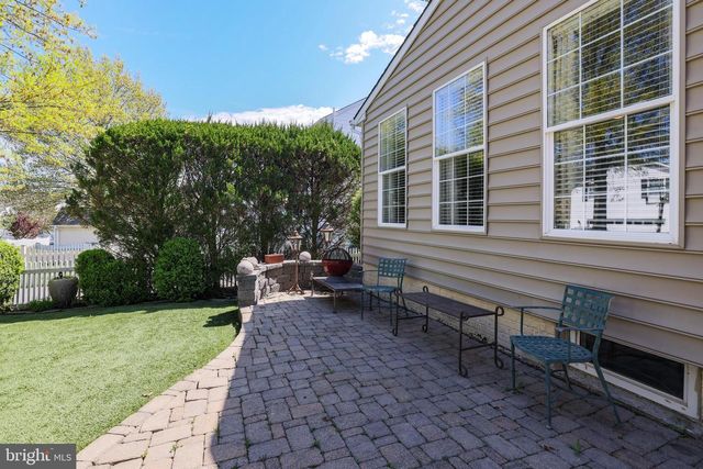 42900 KIRKLAND ST, Ashburn, VA 20147