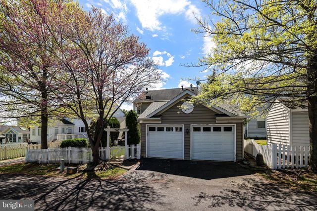 42900 KIRKLAND ST, Ashburn, VA 20147