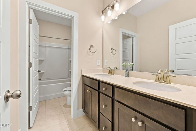 5321 Boylston Drive Drive, Fuquay Varina, NC 27526