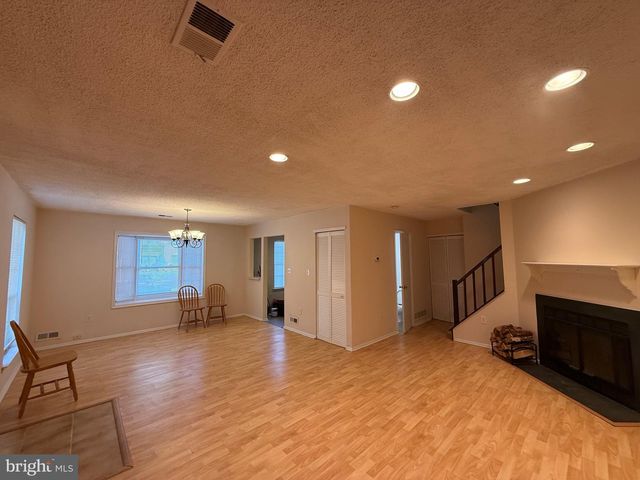 38 DREWES CT, Lawrenceville, NJ 08648