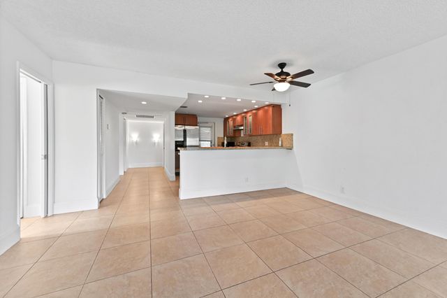 2851 S Palm Aire Drive 101, Pompano Beach, FL 33069