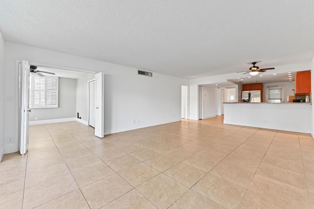 2851 S Palm Aire Drive 101, Pompano Beach, FL 33069