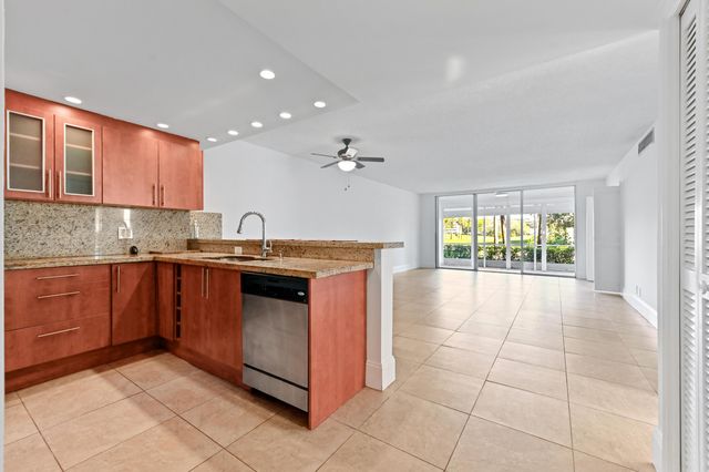 2851 S Palm Aire Drive 101, Pompano Beach, FL 33069