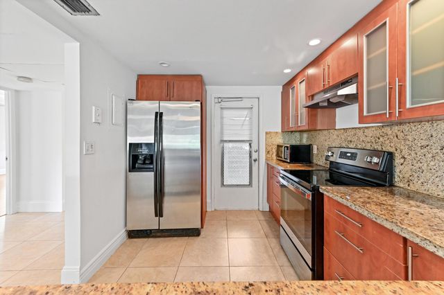 2851 S Palm Aire Drive 101, Pompano Beach, FL 33069