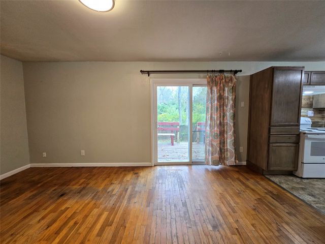 105 E Cate Street, Grand Saline, TX 75140