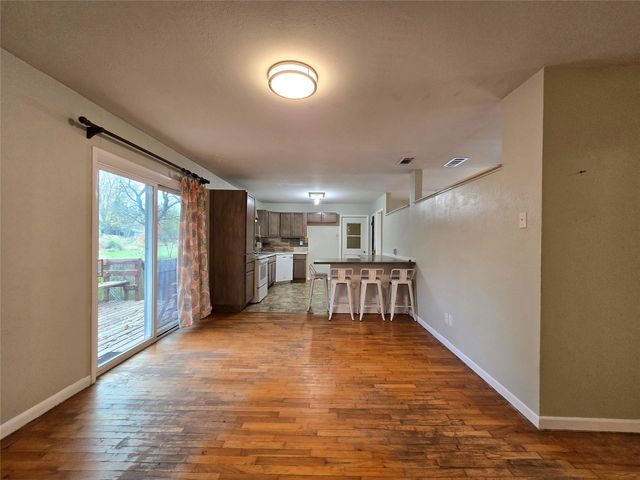 105 E Cate Street, Grand Saline, TX 75140