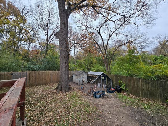 105 E Cate Street, Grand Saline, TX 75140