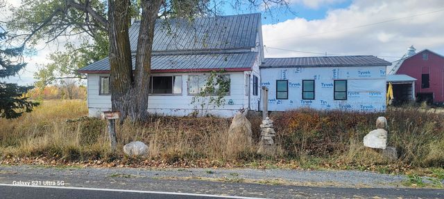 303 Canaan Road, Ellenburg Depot, NY 12935